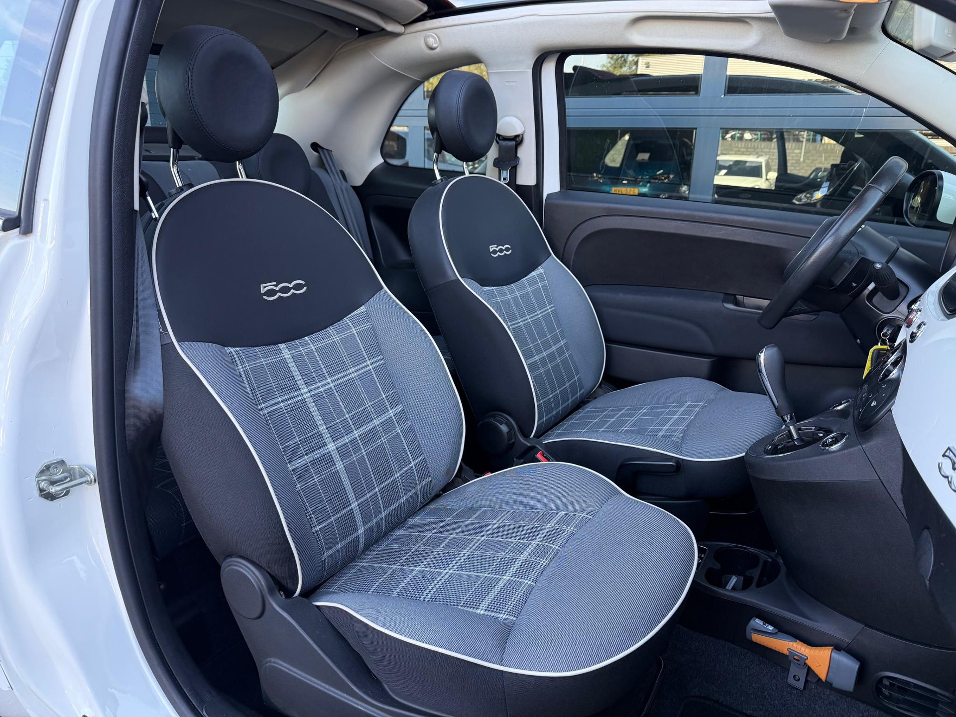 Fiat 500C 0.9 TwinAir Turbo Lounge 47014271-3.jpg | Autoselect Brabant