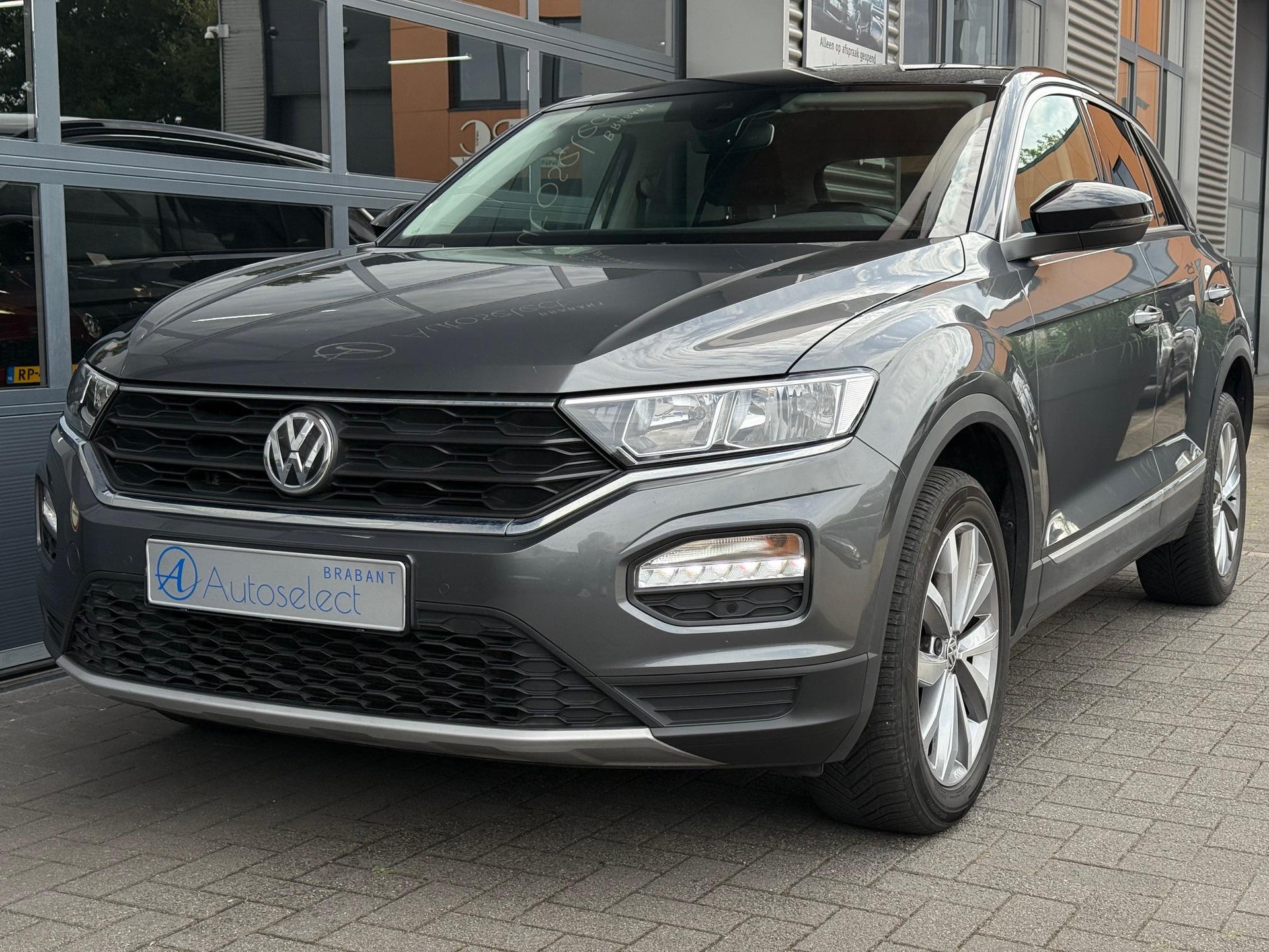 Volkswagen T-Roc 1.5 TSI Style 47204004-17.jpg | Autoselect Brabant