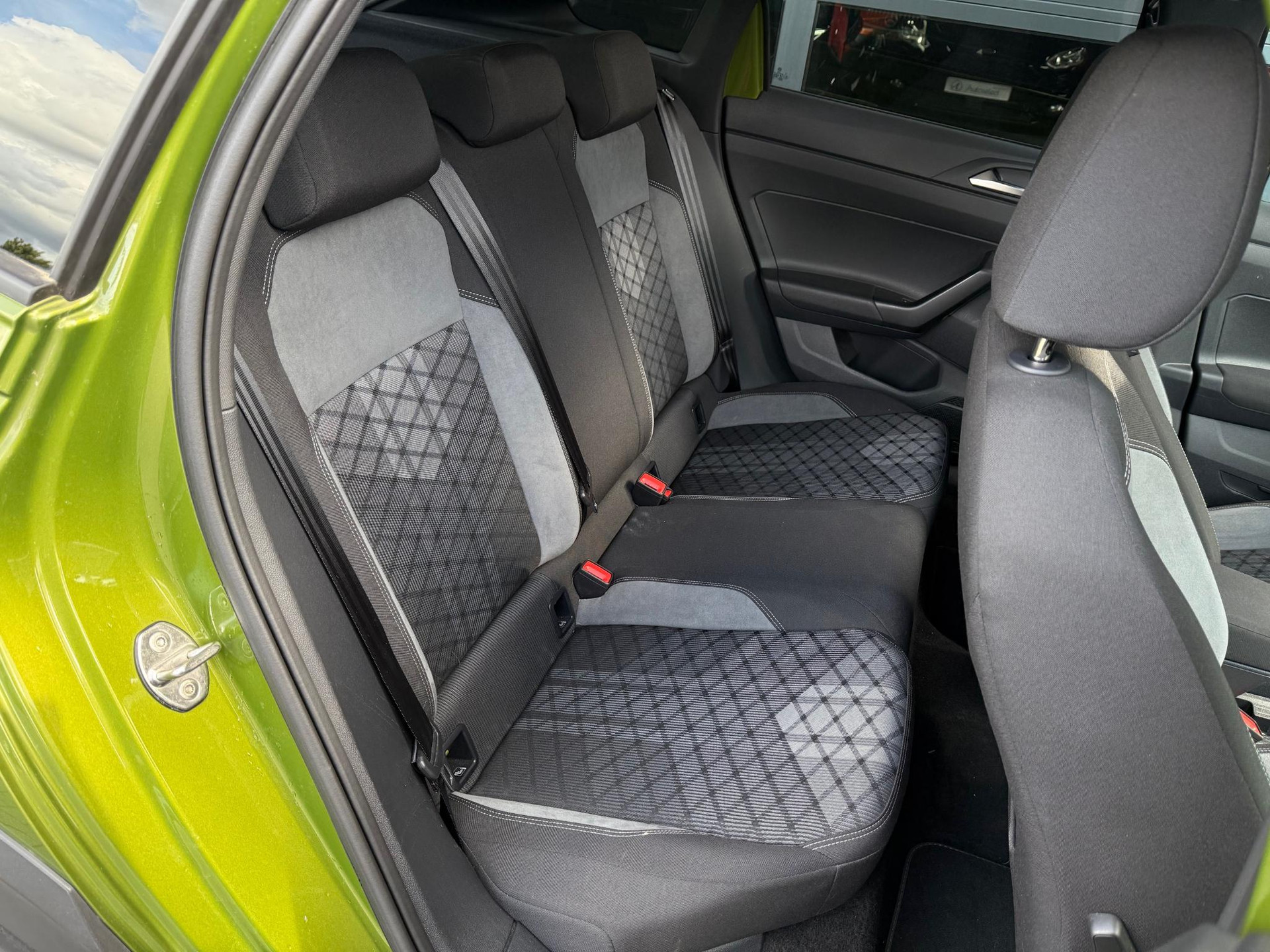 Volkswagen Taigo 1.0 TSI R-Line 47399641-5.jpg | Autoselect Brabant