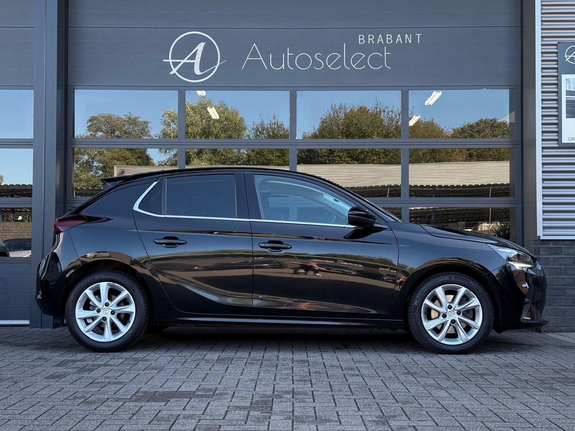 Opel Corsa 1.2 Elegance 47467116-7.jpg | Autoselect Brabant