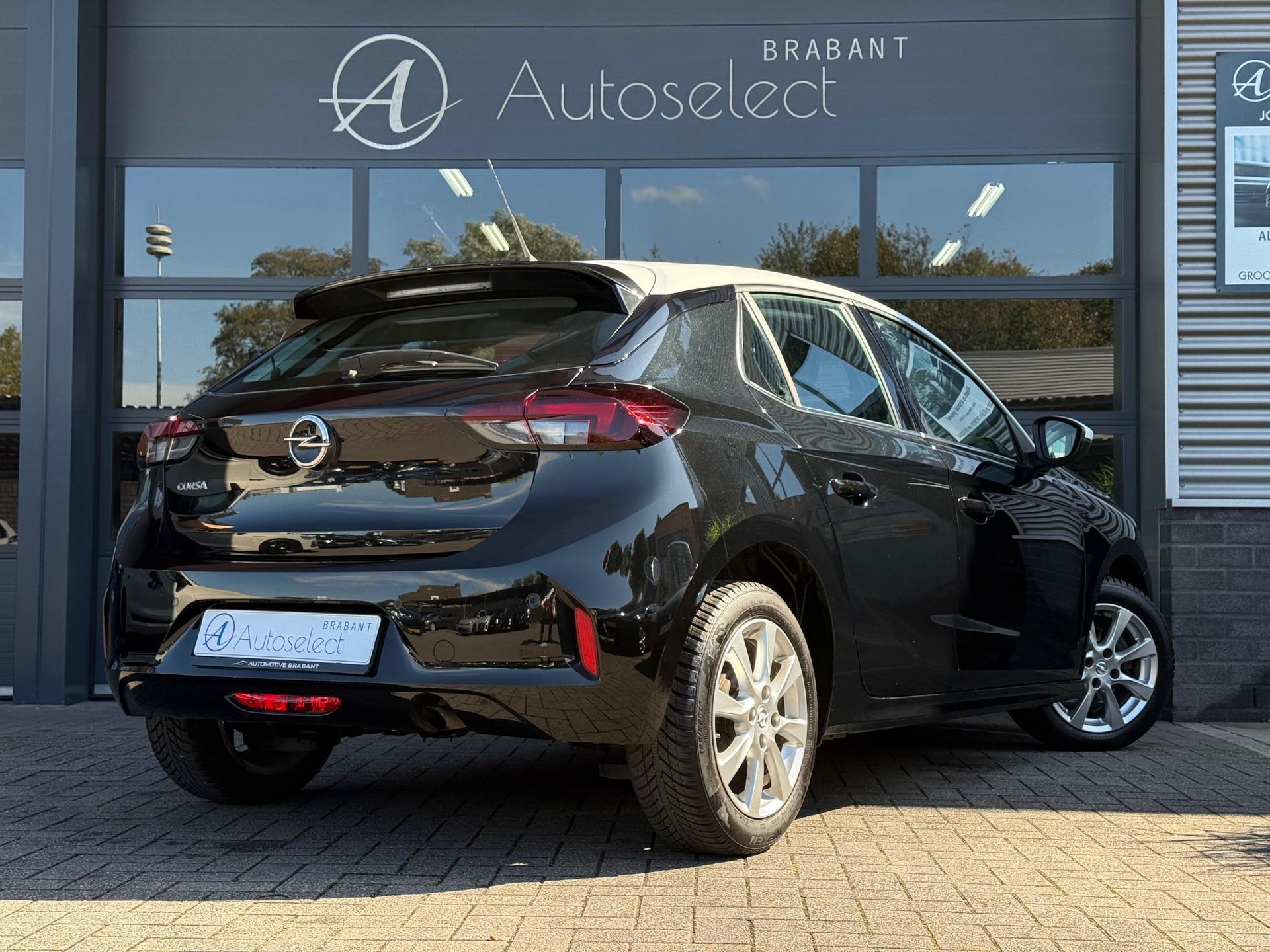 Opel Corsa 1.2 Elegance 47511332-2.jpg | Autoselect Brabant