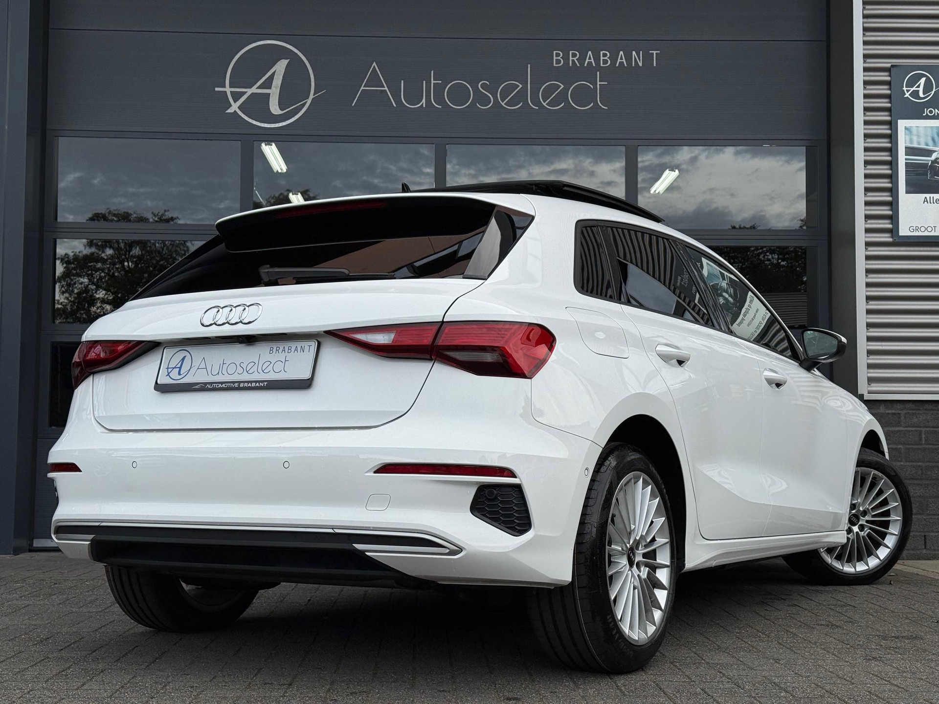 Audi A3 Sportback 40 TFSI e Business 47887826-2.jpg | Autoselect Brabant