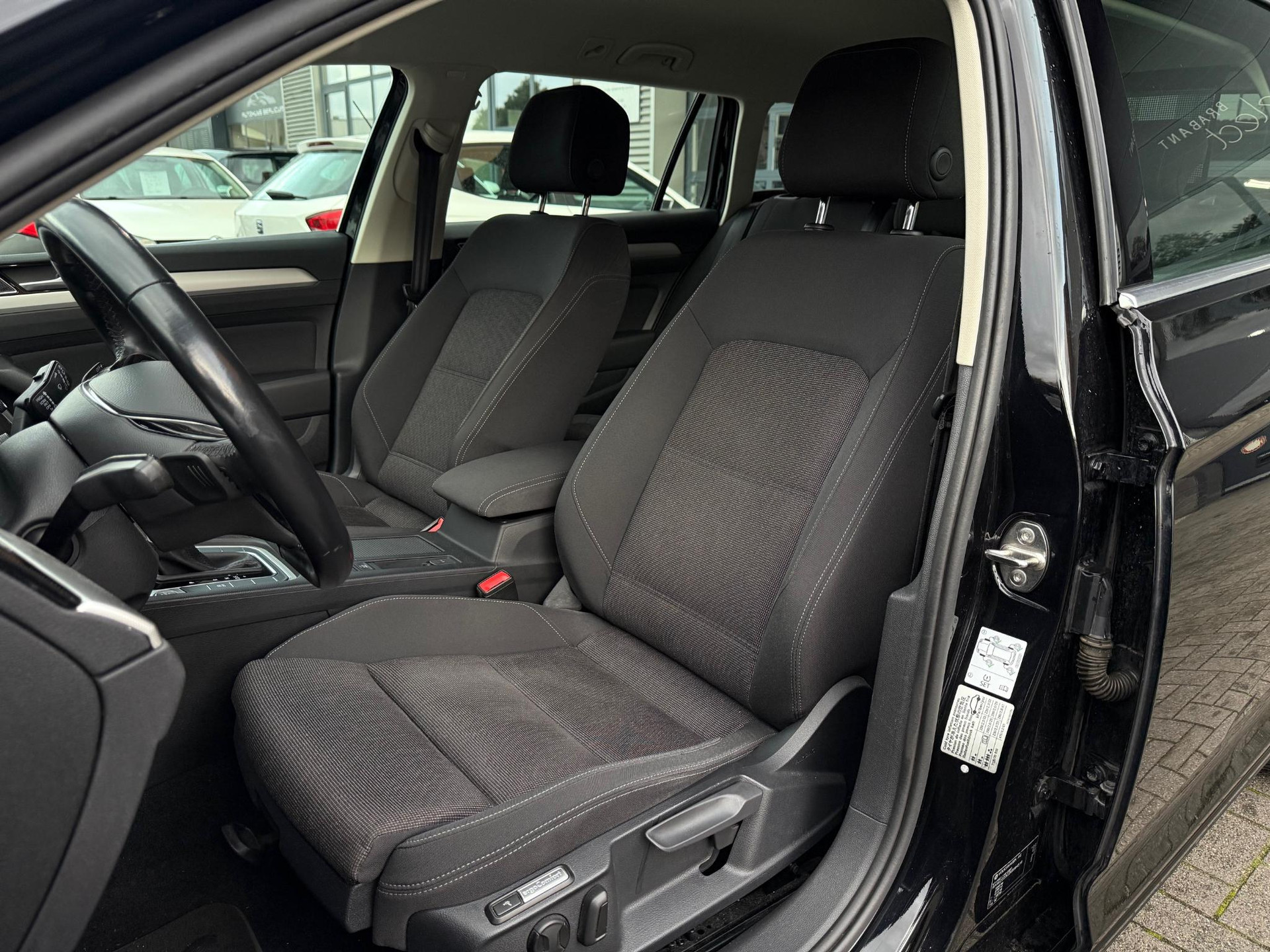 Volkswagen Passat Variant 1.5 TSI Highline 48567279-3.jpg | Autoselect Brabant