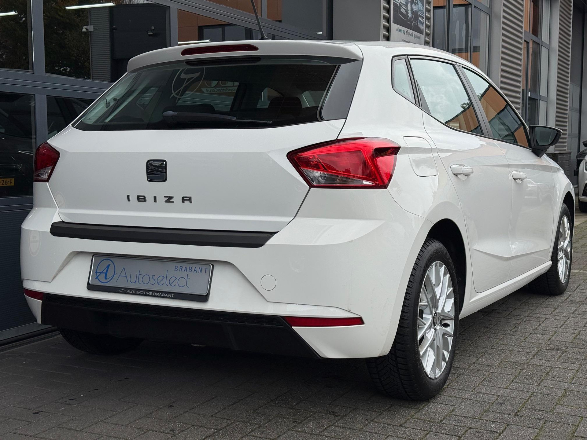 SEAT Ibiza 1.0 TSI Style 48581839-5.jpg | Autoselect Brabant