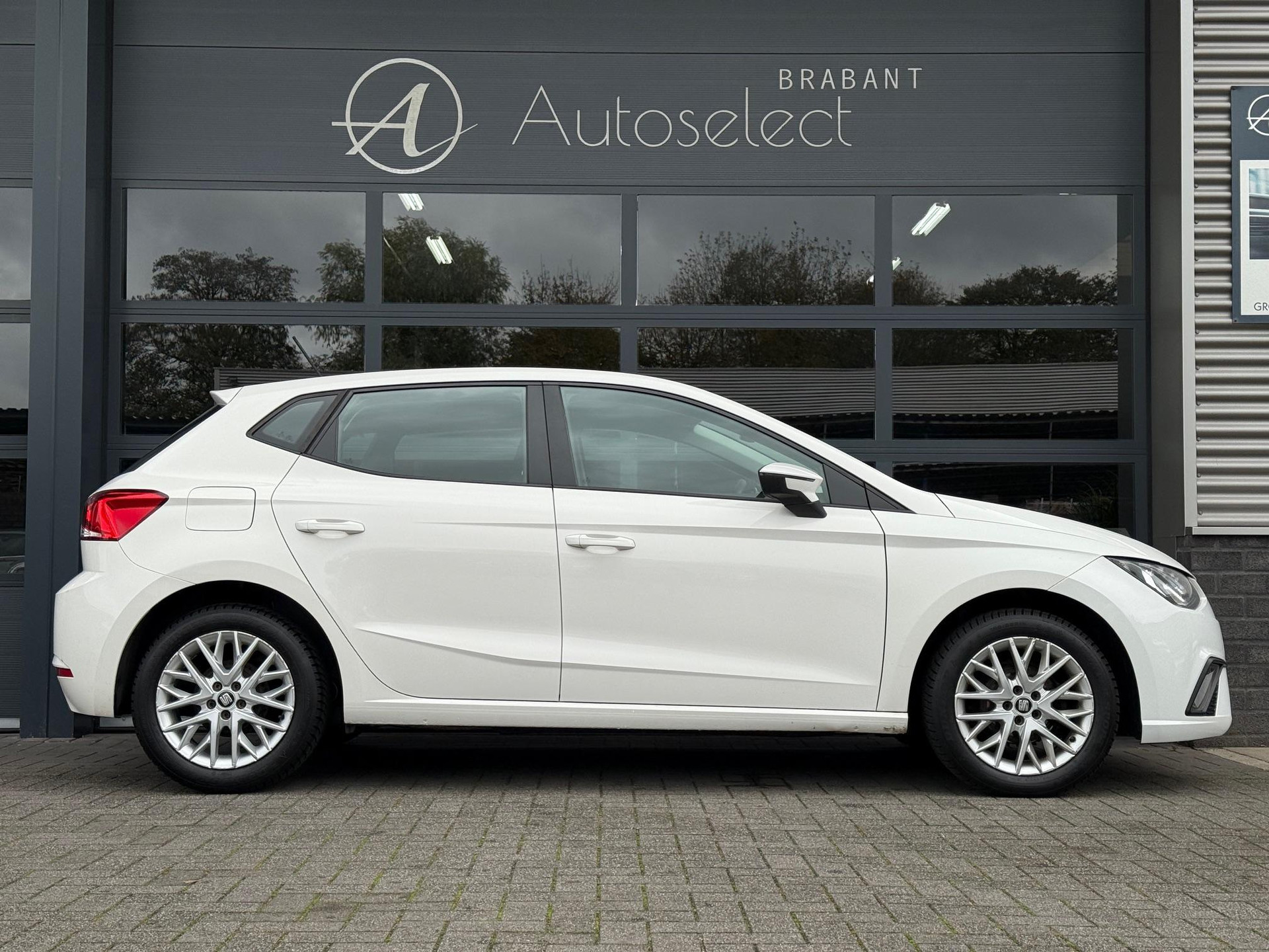 SEAT Ibiza 1.0 TSI Style 48581839-6.jpg | Autoselect Brabant