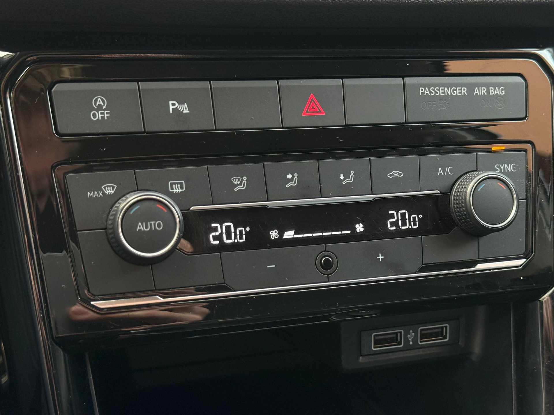 Volkswagen T-Cross 1.0 TSI Life 48681303-15.jpg | Autoselect Brabant