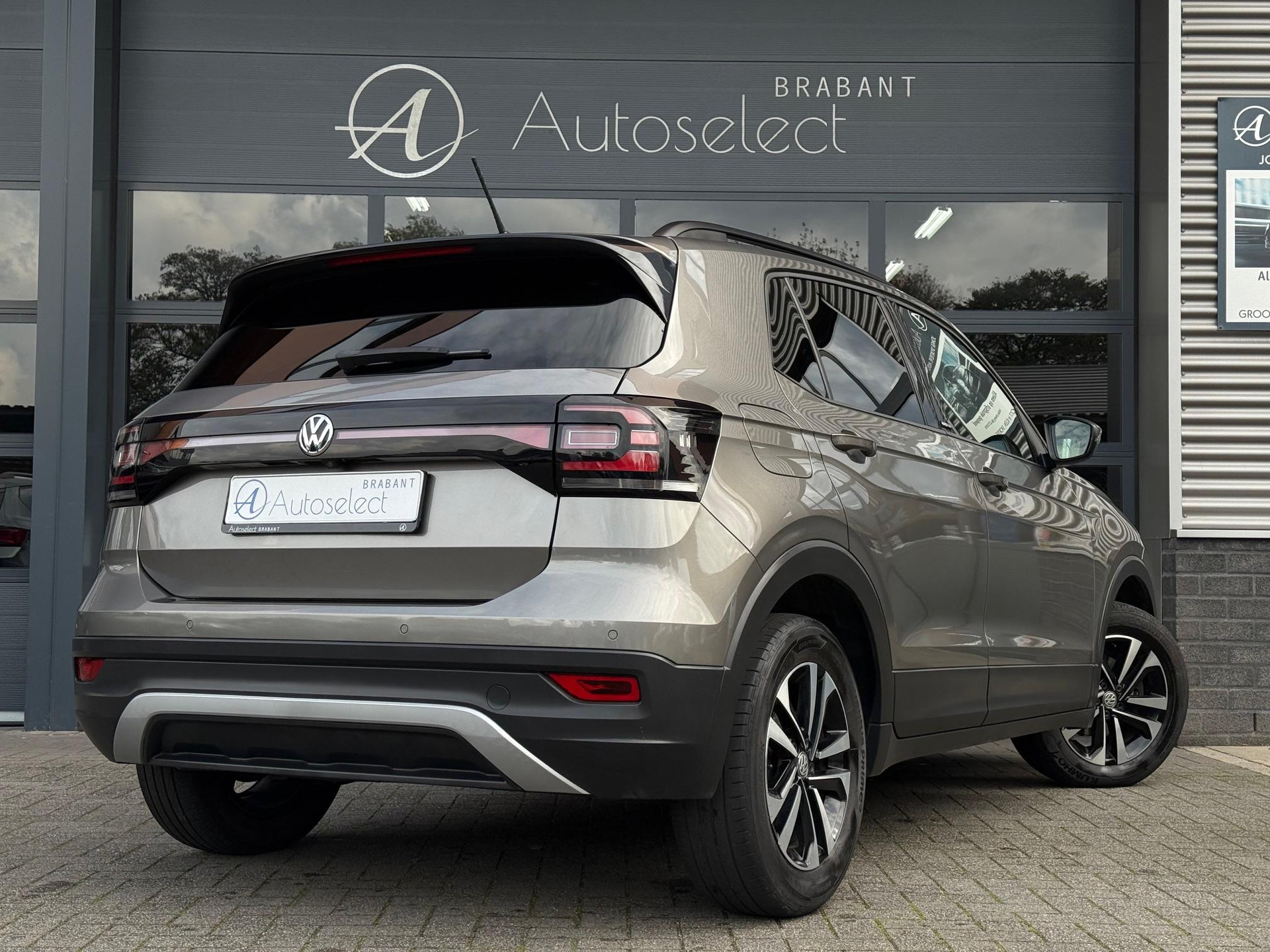 Volkswagen T-Cross 1.0 TSI Life 48681303-2.jpg | Autoselect Brabant