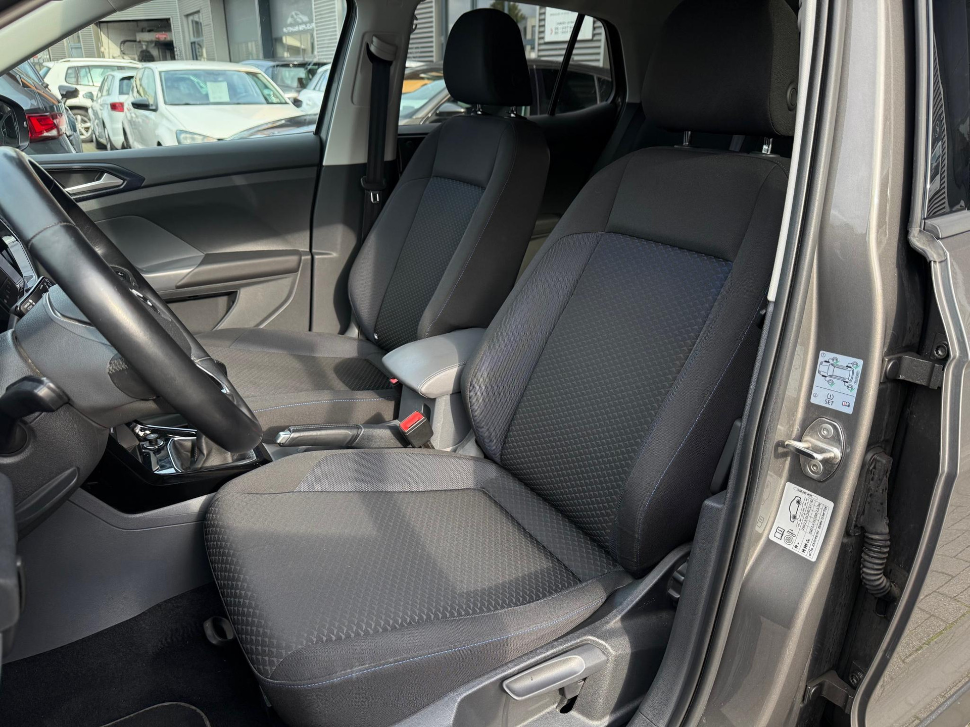 Volkswagen T-Cross 1.0 TSI Life 48681303-3.jpg | Autoselect Brabant