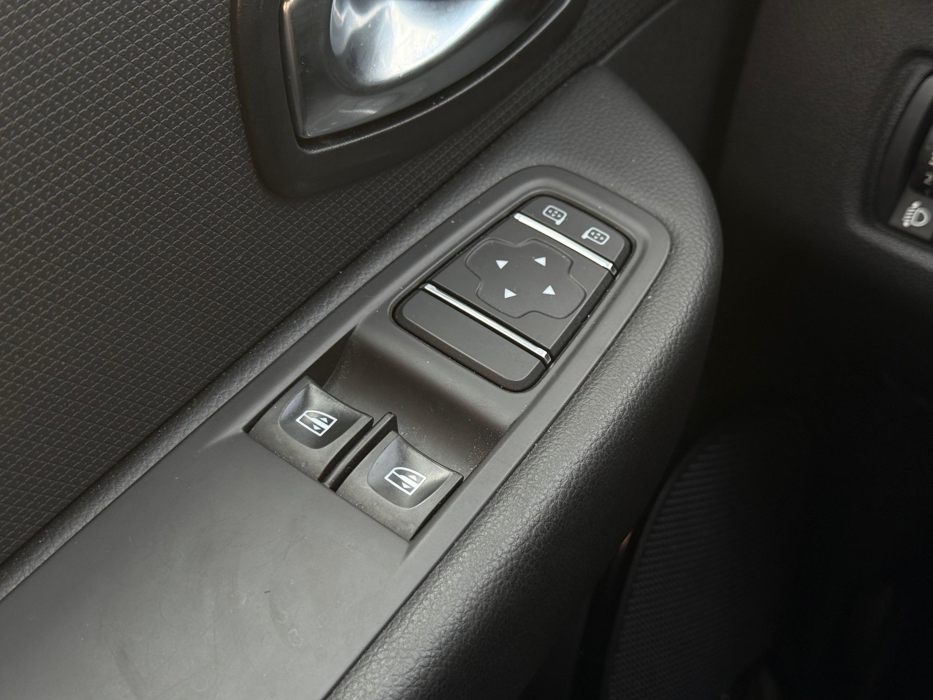 Renault Clio 0.9 TCe Limited 48681513-22.jpg | Autoselect Brabant