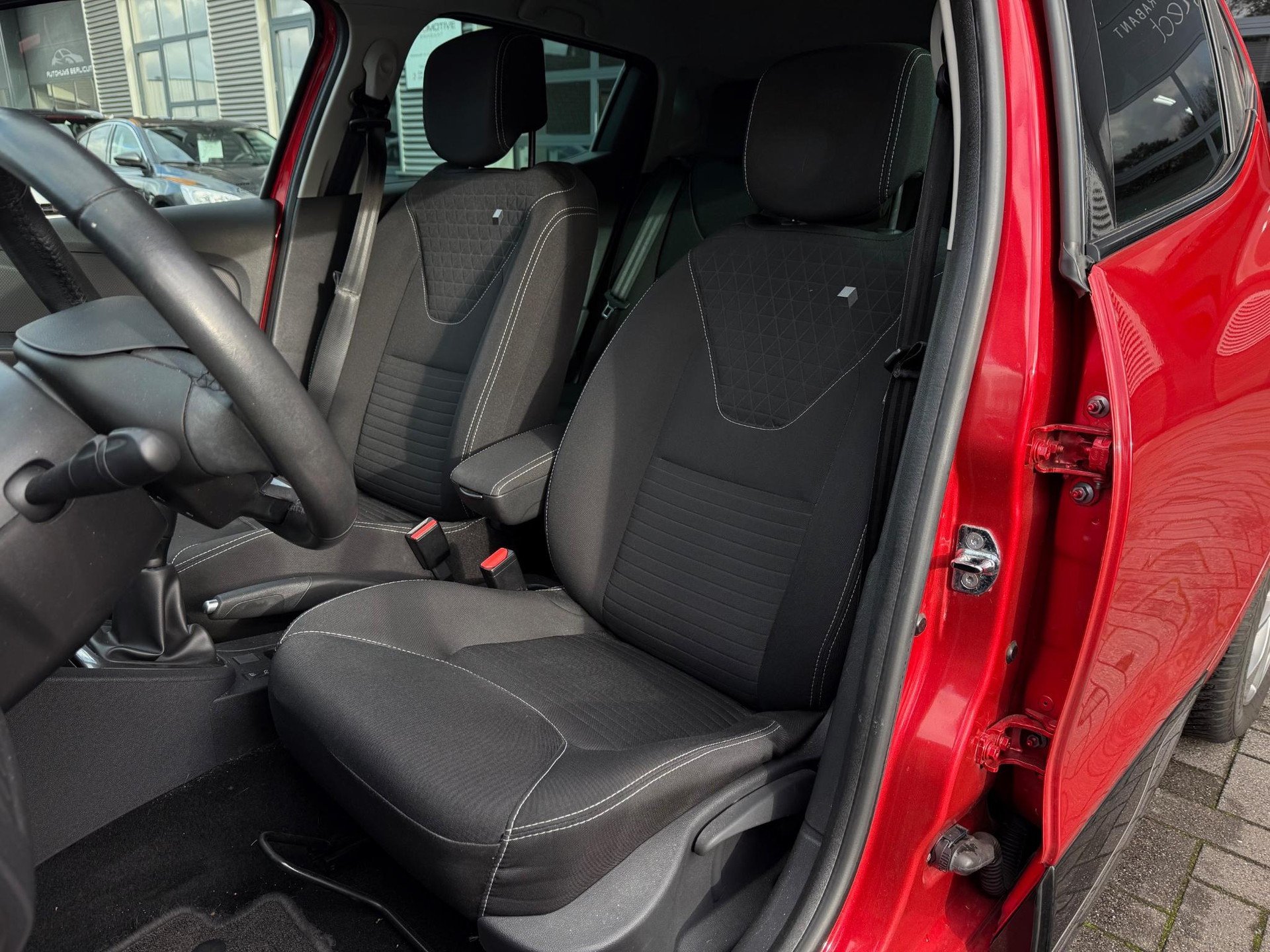 Renault Clio 0.9 TCe Limited 48681513-3.jpg | Autoselect Brabant