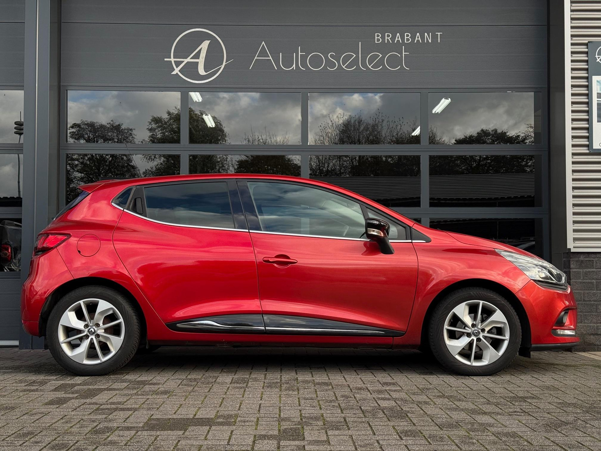 Renault Clio 0.9 TCe Limited 48681513-6.jpg | Autoselect Brabant