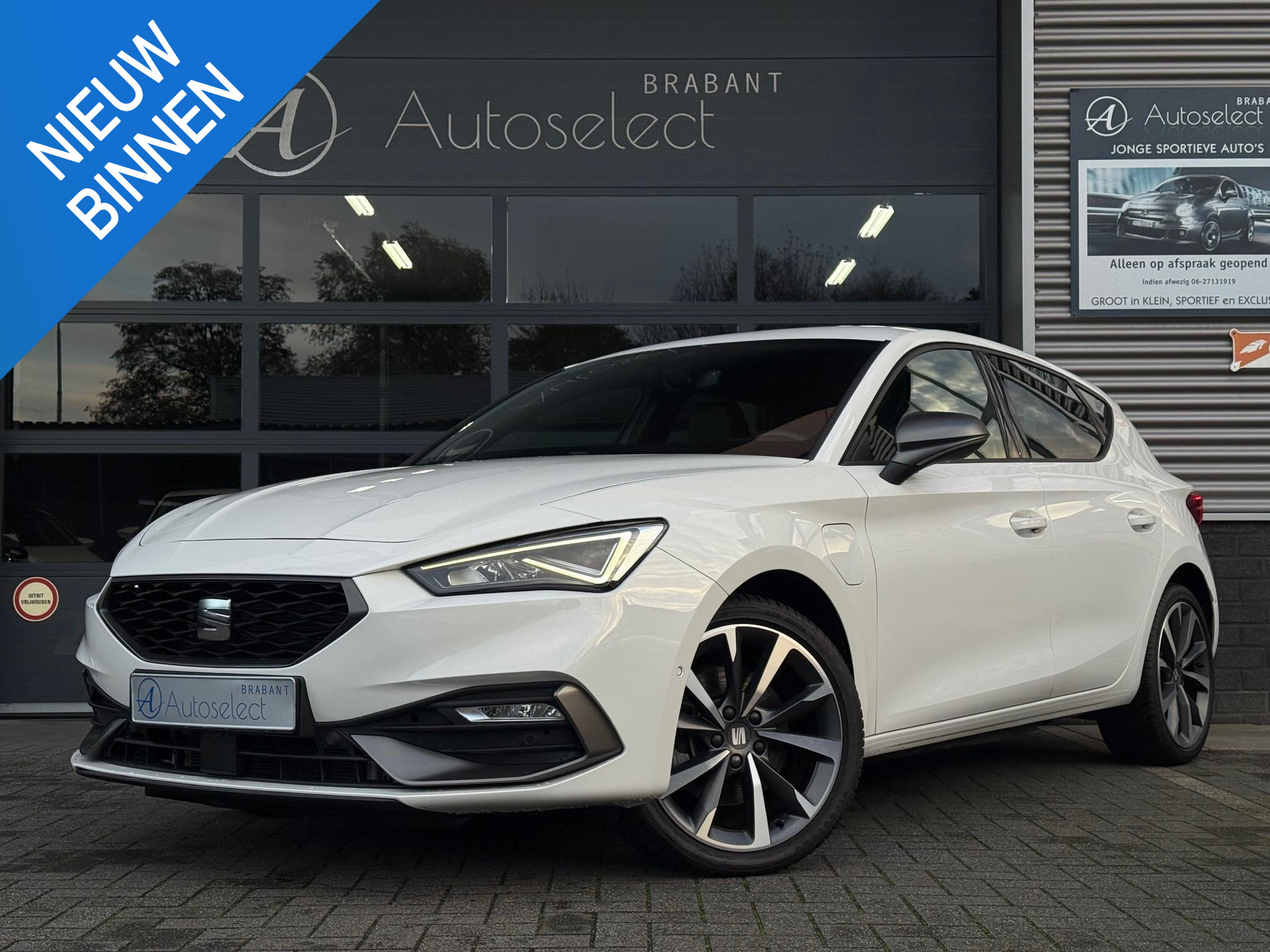 SEAT Leon 1.4 TSI eHybrid PHEV FR 48723724-0.jpg | Autoselect Brabant