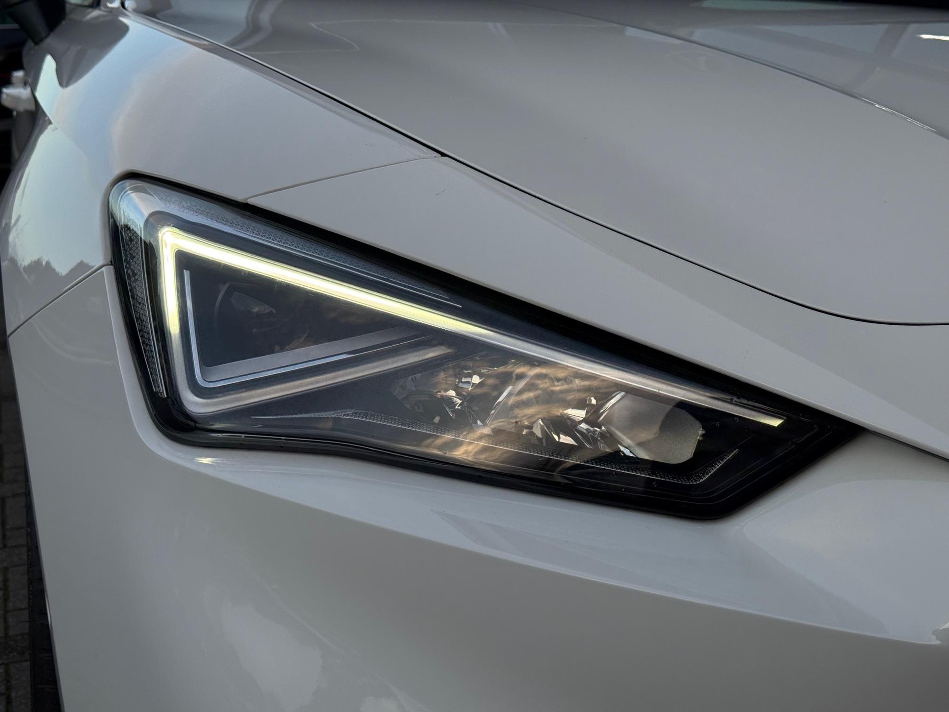 SEAT Leon 1.4 TSI eHybrid PHEV FR 48723724-10.jpg | Autoselect Brabant