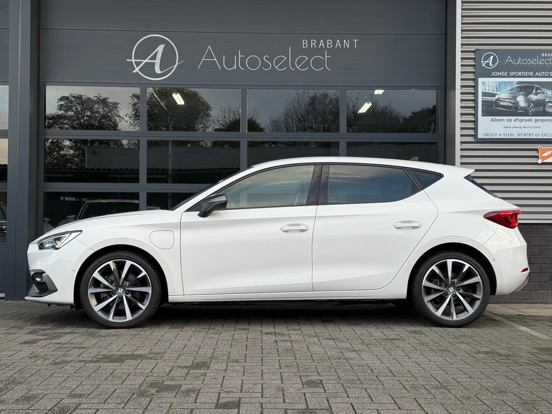 SEAT Leon 1.4 TSI eHybrid PHEV FR 48723724-20.jpg | Autoselect Brabant