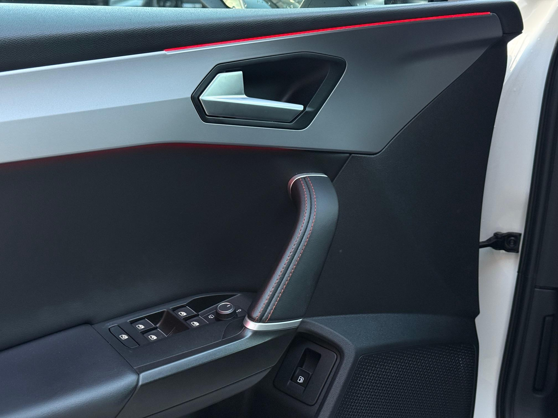 SEAT Leon 1.4 TSI eHybrid PHEV FR 48723724-23.jpg | Autoselect Brabant