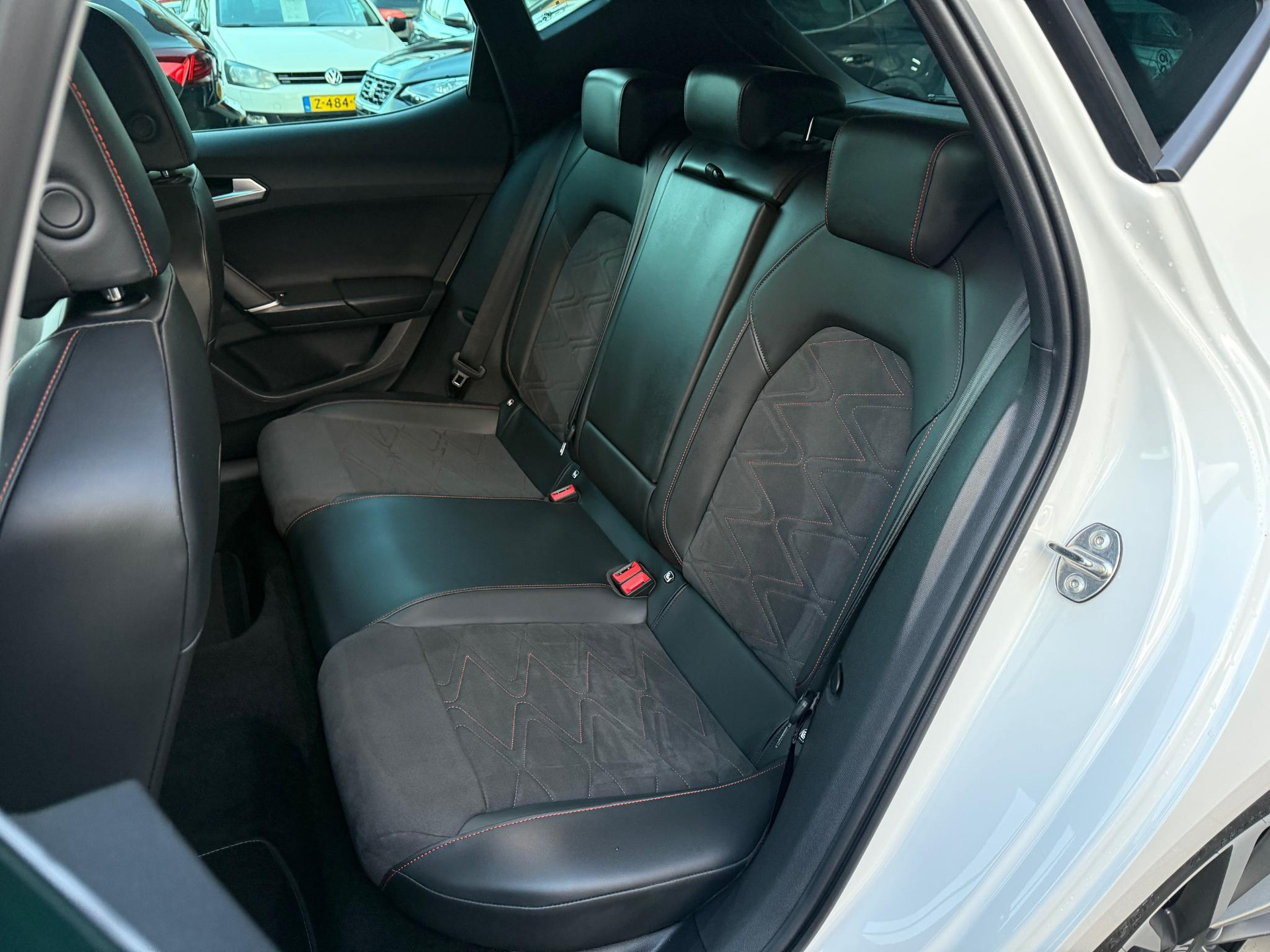 SEAT Leon 1.4 TSI eHybrid PHEV FR 48723724-5.jpg | Autoselect Brabant