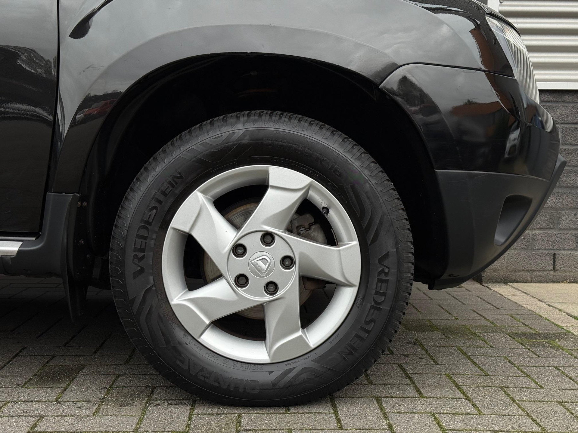 Dacia Duster 1.6 Aniversare 48747787-8.jpg | Autoselect Brabant