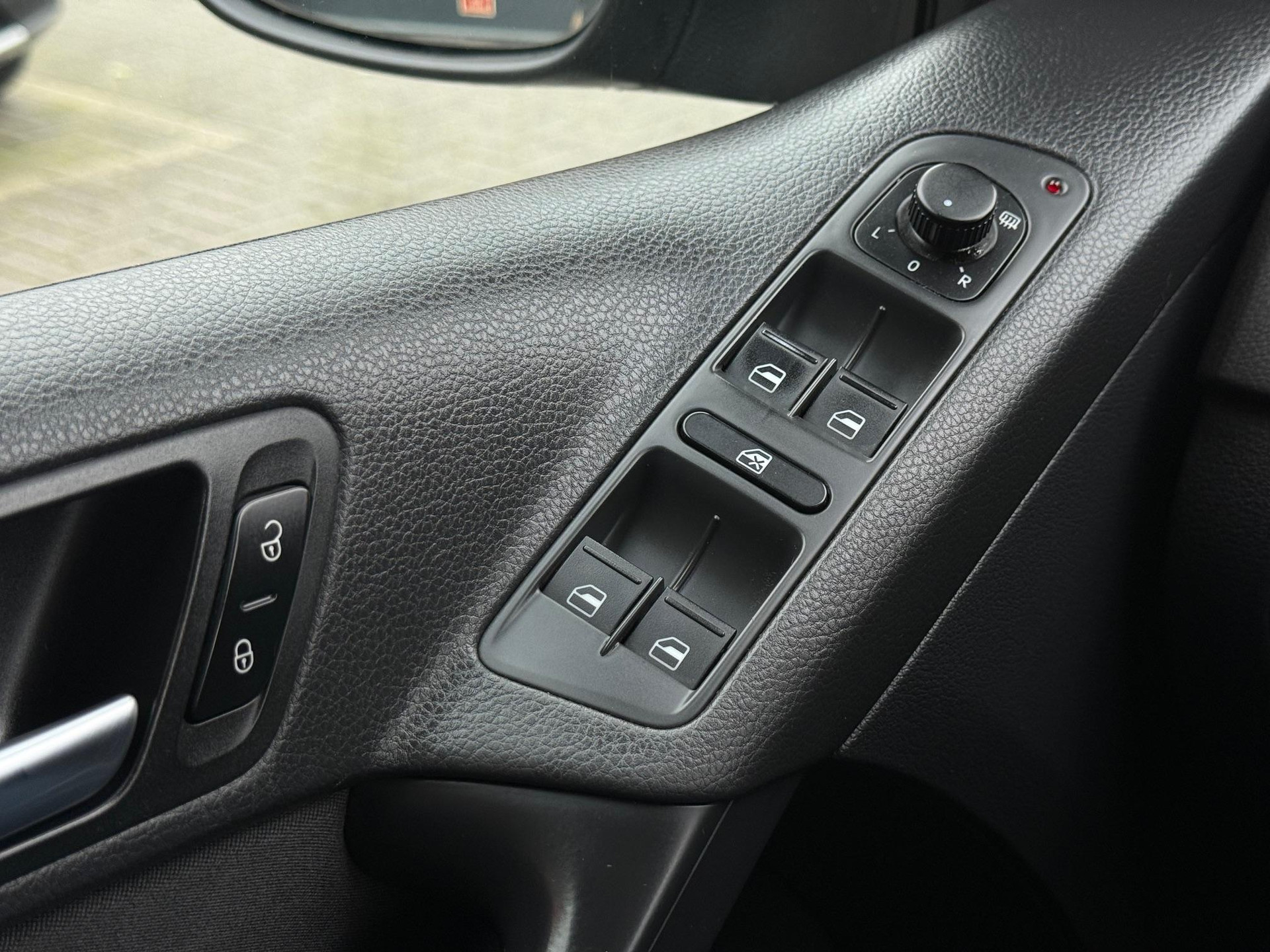 Volkswagen Tiguan 1.4 TSI Comfort&Design 48780709-21.jpg | Autoselect Brabant