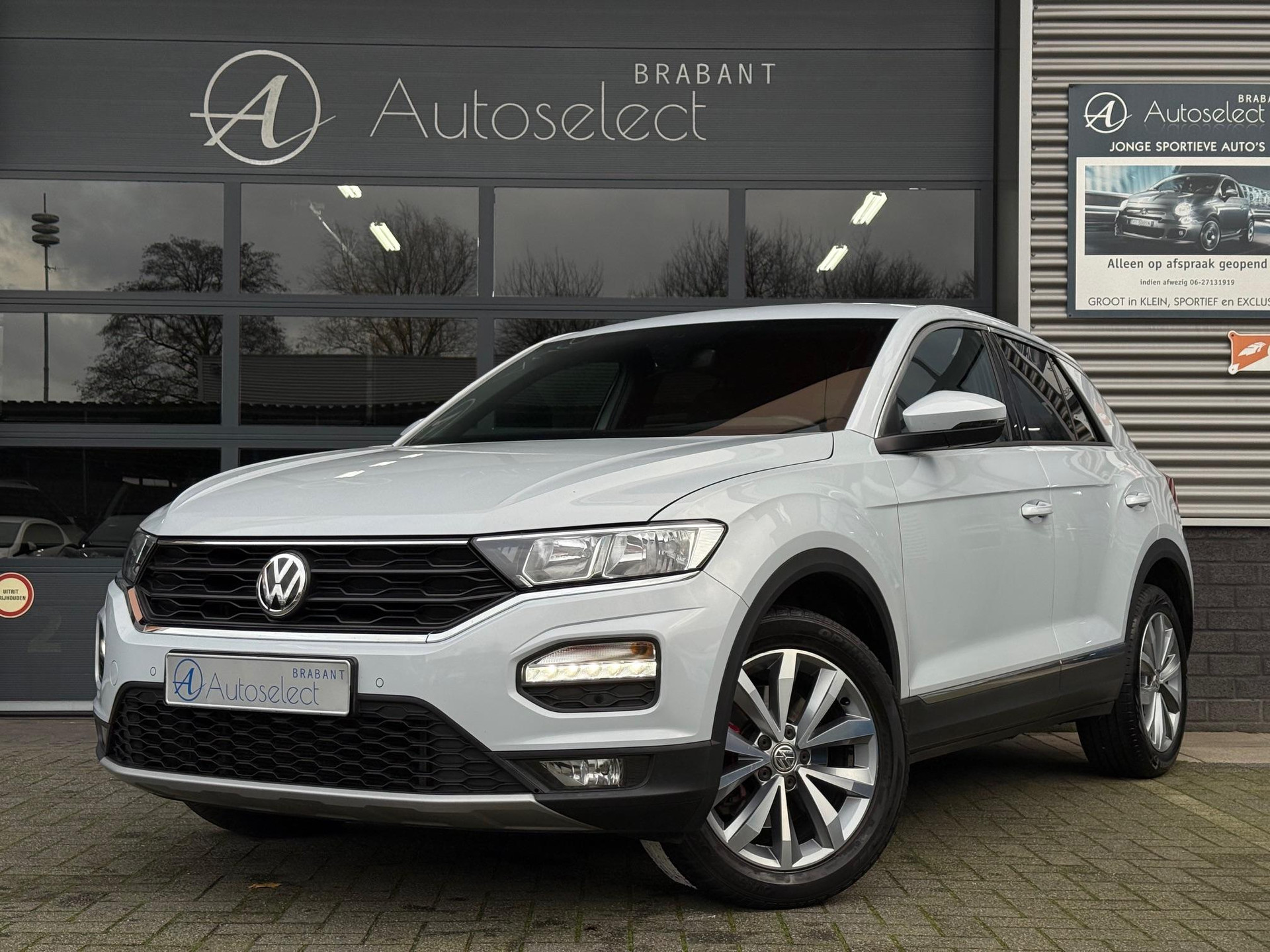 Volkswagen T-Roc 1.5 TSI Sport 49930599-0.jpg | Autoselect Brabant